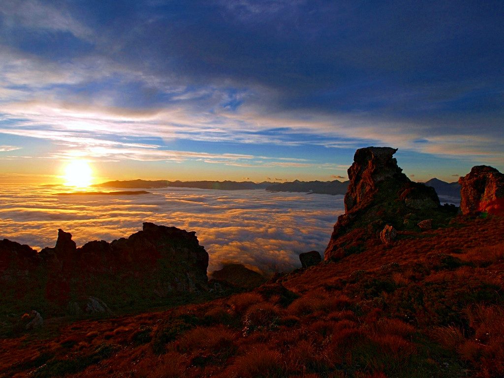Hump Ridge Track ~ Cloud Blanket